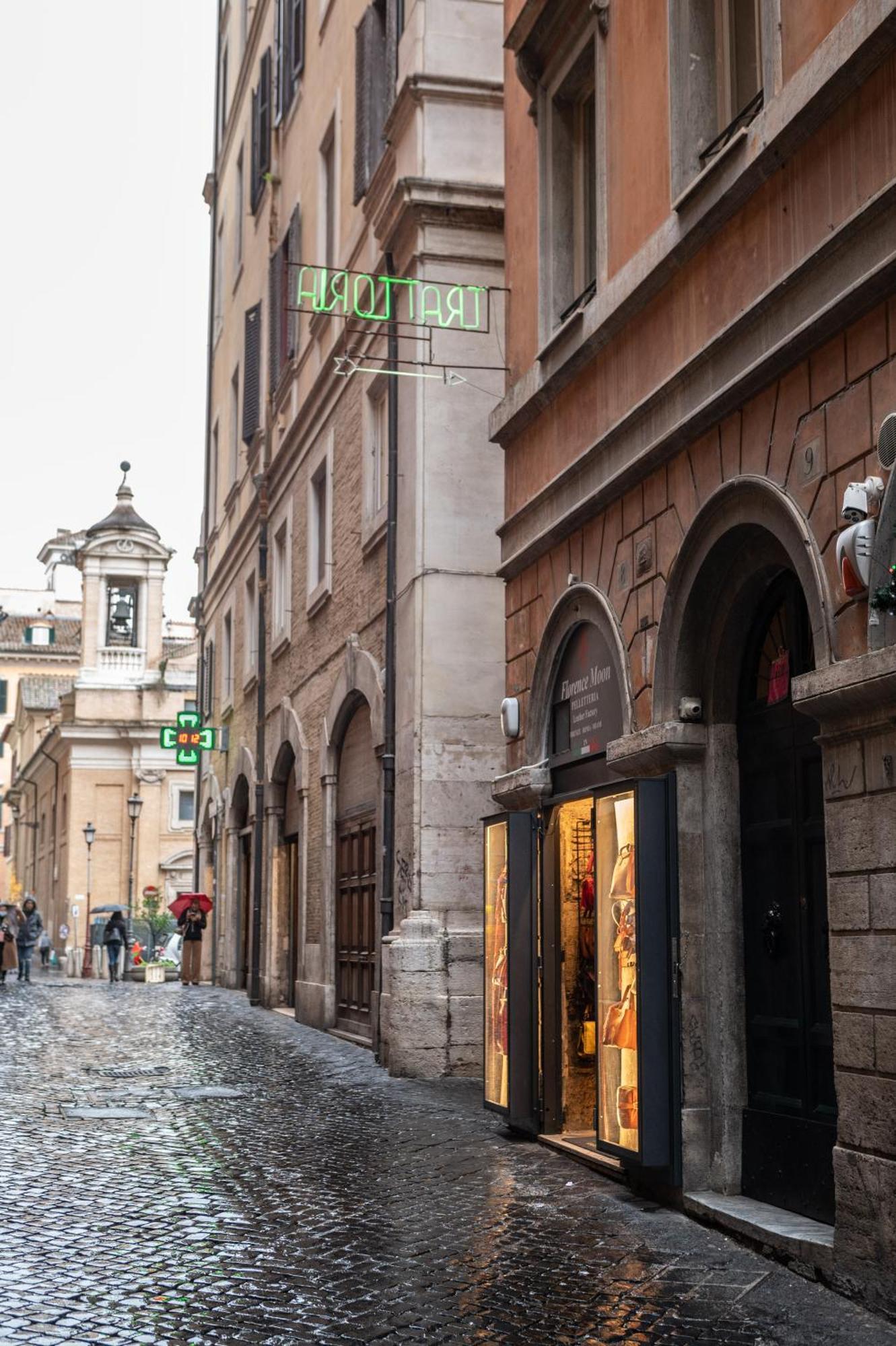 Pantheon Charming Accommodation Rome Exterior photo