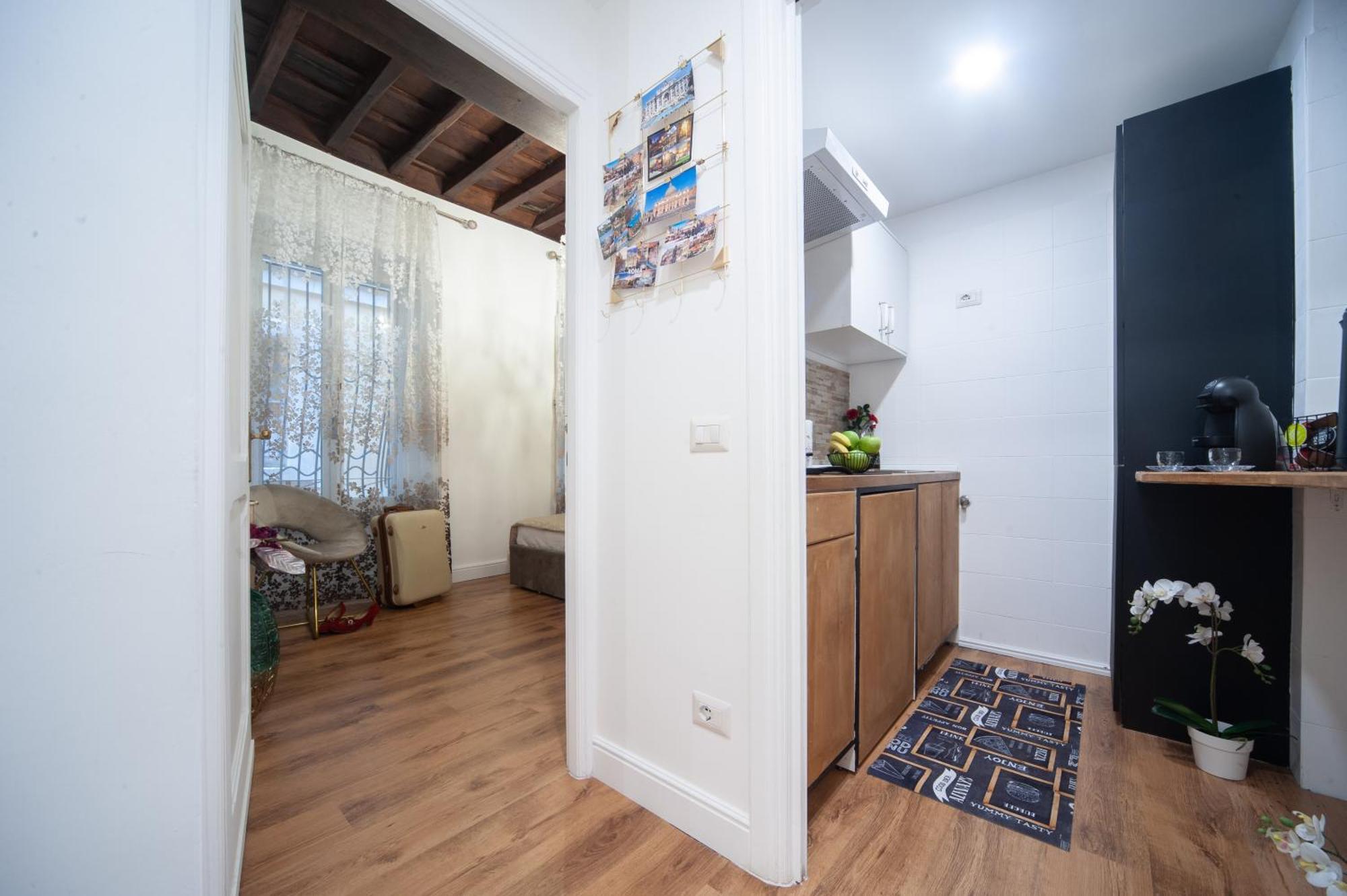 Pantheon Charming Accommodation Rome Exterior photo